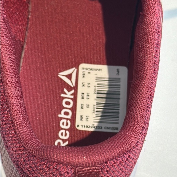 Reebok Burgundy Sneakers Bold Low-Top Design - Picture 7 of 10